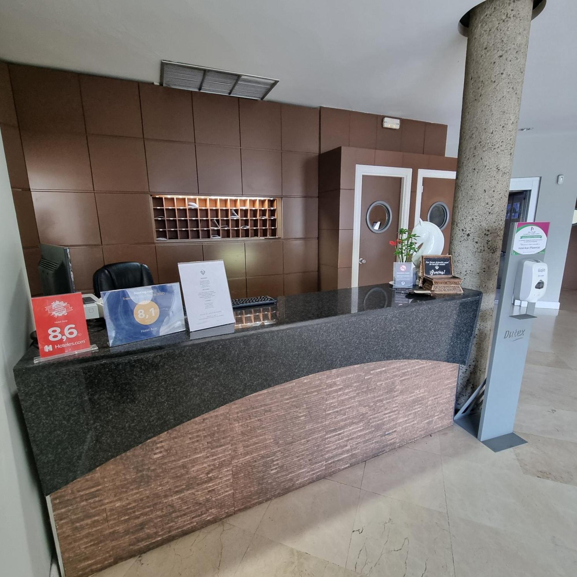 Hotel Azar Plasencia Exterior photo