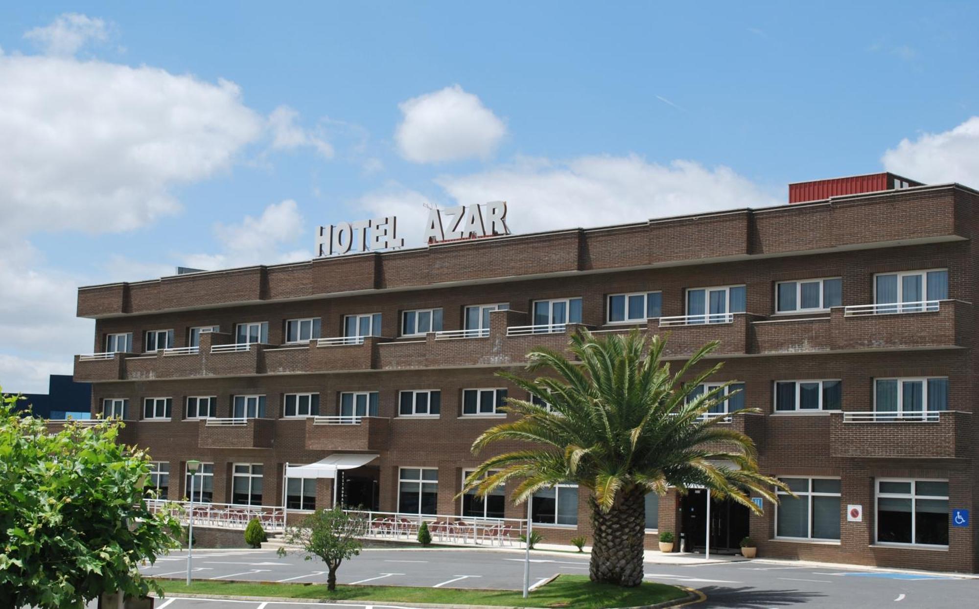 Hotel Azar Plasencia Exterior photo